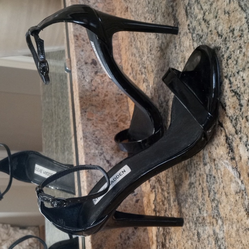 Steve Madden Patent Glossy Black Ankle Strap Heels Size 7